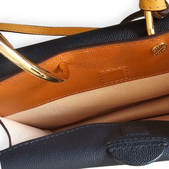 Lente Mini Phoebe Navy & Cream Colorblock Bag with Gold Hardware - Picture 5 of 7